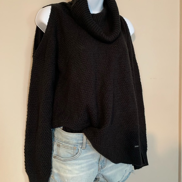 Hollister cold shoulder long sleeve cowl neck sweater - black - Picture 5 of 11